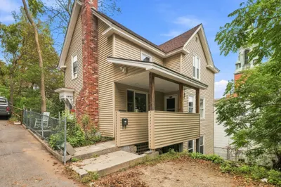 126 Payson St 1