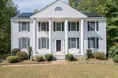 55 Gilchrist Rd 1