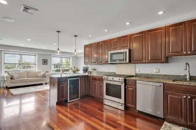 120 West Seventh St #U402
