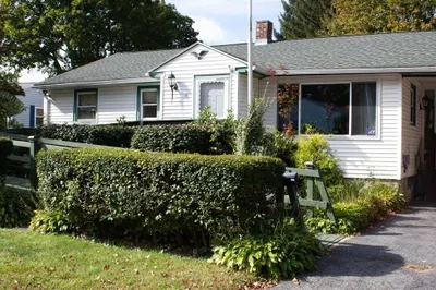 60 Loxwood St 1