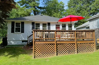 8 Grove Ave 1