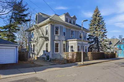 23 Olmstead St #1