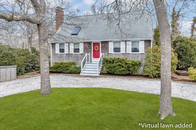 40 Woodside Dr 1