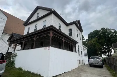 139 Bay St 1
