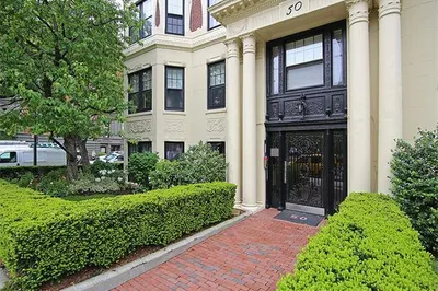 50 Commonwealth Ave #804-805 1