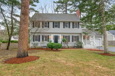 7 Oakdale Ave