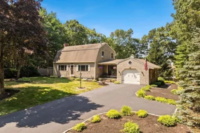13 Woodbine Drive