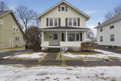 17 Kenwood St