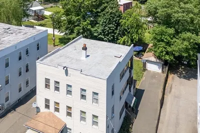 26 Artisan St 1