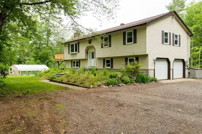 226 Raymond Rd 1