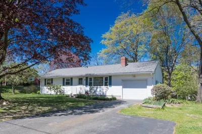 16 Highland Circle 1