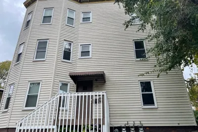 175 Grattan St 1