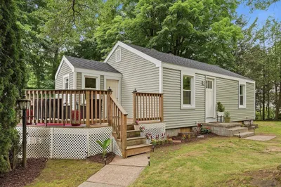 92 Sylvan Lane 1
