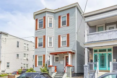 14 Cottage St #3