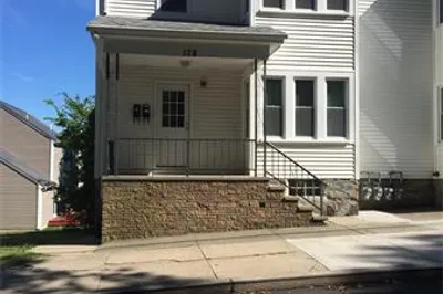 178 Hood St #1W