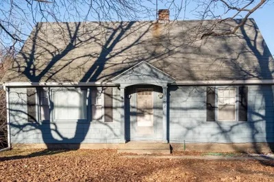 262 Millbury Ave