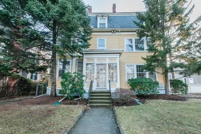 120 Church St #2 1