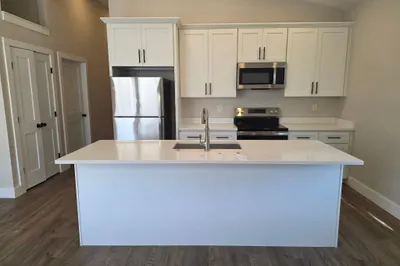 139 Harrishof St #3 1