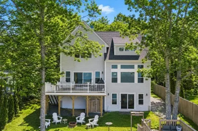 137 Sandy Beach Rd 1