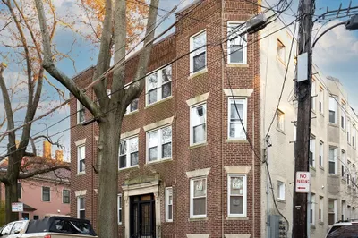 214 Chestnut St #2