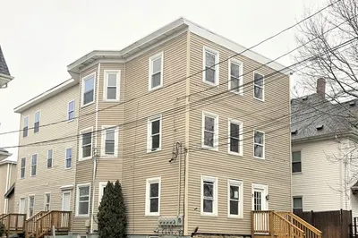 542 Bay St #2 1
