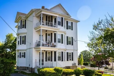 469 Mount Hope Ave 1