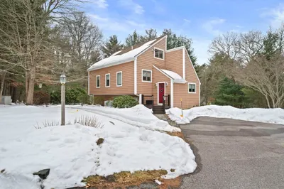 12 Herring Brook Ln