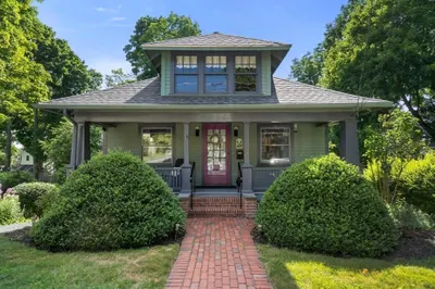 26 High St