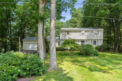 28 Candlewood Dr 1
