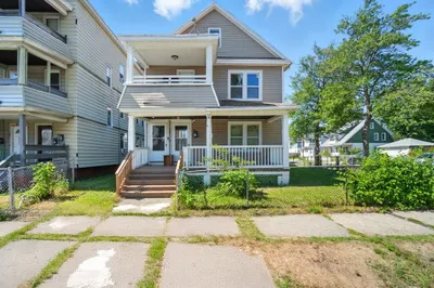 56-58 Phoenix St 1