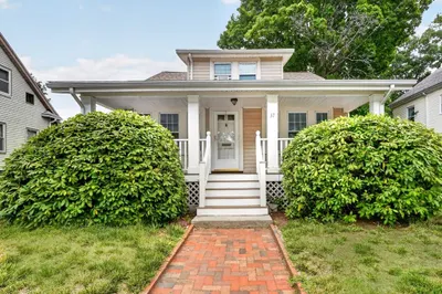 37 Riverview St