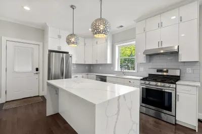 301 Saratoga St #2