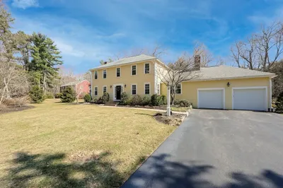 6 Colburn Circle 1