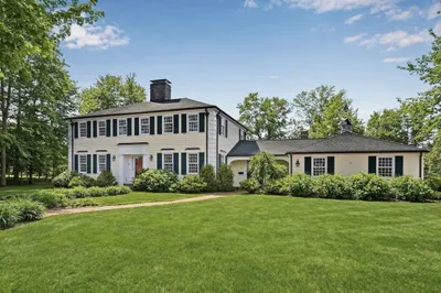 23 Parkwood Dr 1