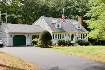 256 Cross Street 1