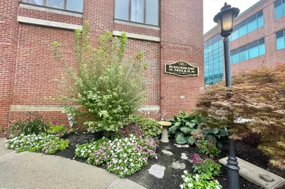 128 Warren St #1 1