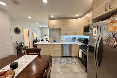 2 Cottage St #1