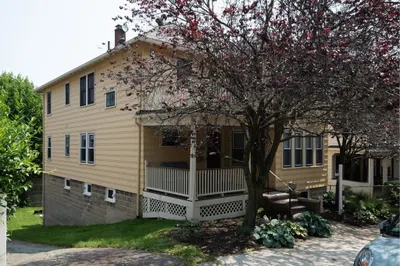 105 Fletcher St #1