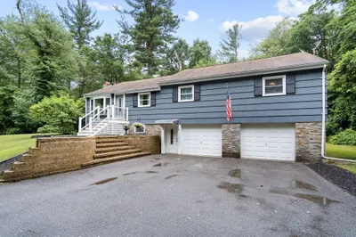 39 Hilltop Rd