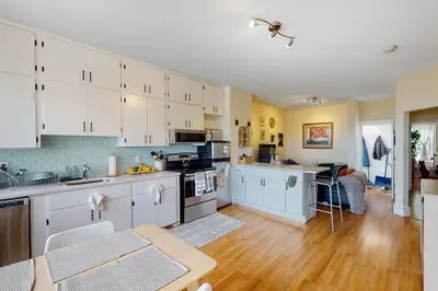 118 Gladstone St #2