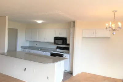 60 Longwood Ave #408 1