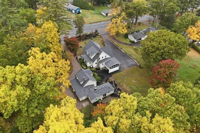 670 Amherst Rd 1
