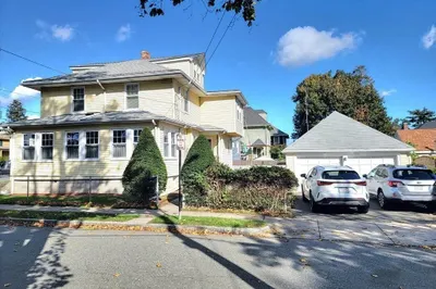 9 Davis St 1