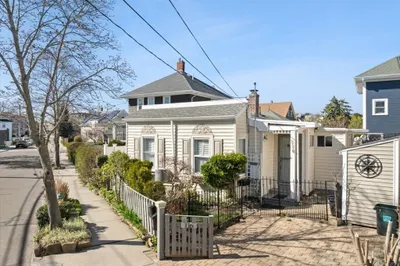116 Rawson Rd