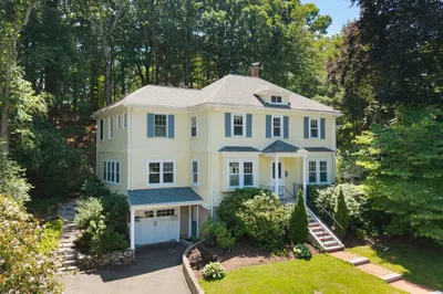 25 Riverdale Rd 1