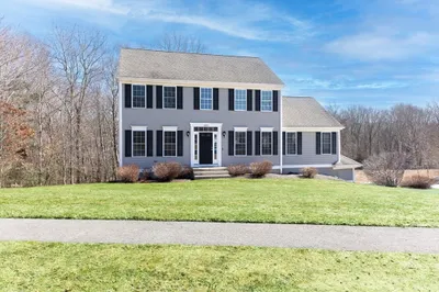 2681 Courtlyn Road 1