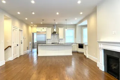 468 Park Drive #1