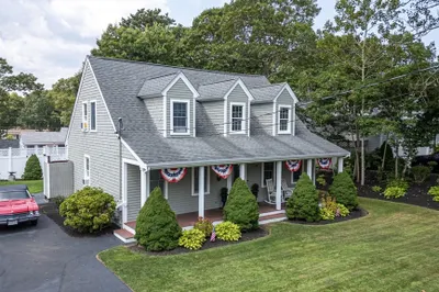 21 Bluff Ave 1