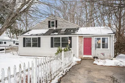 27 Boynton Ln