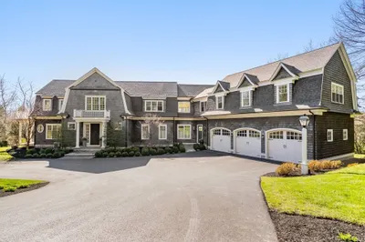 48 Glezen Lane 1
